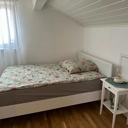 Lichtdurchflutete 90 M2 Drei Duplexwohnung In Altperlach Munich