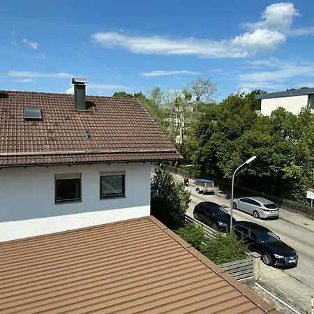 Lichtdurchflutete 90 M2 Drei Duplexwohnung In Altperlach *