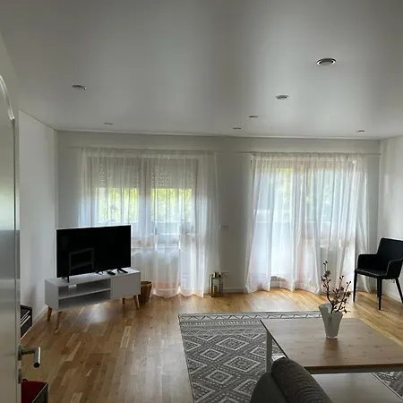 Apartament Lichtdurchflutete 90 M2 Drei Duplexwohnung In Altperlach