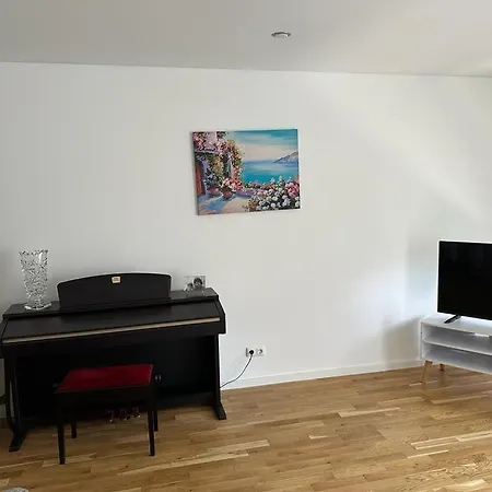 Lichtdurchflutete 90 M2 Drei Duplexwohnung In Altperlach Apartment Munich