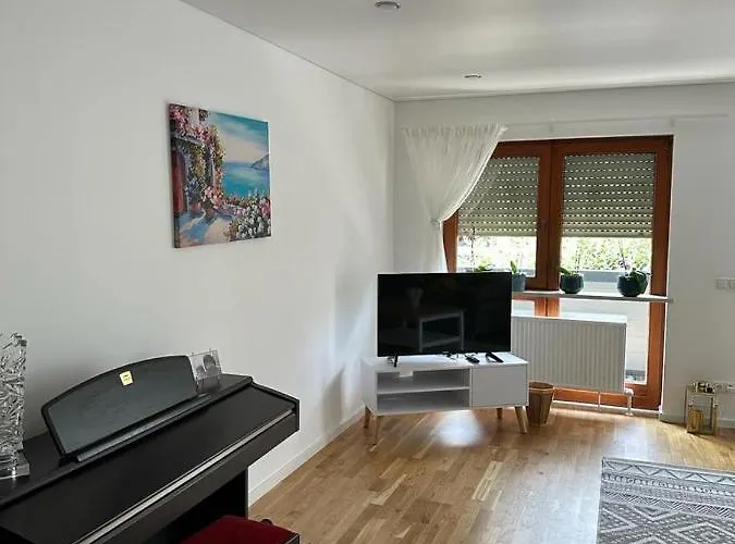 Lichtdurchflutete 90 M2 Drei Duplexwohnung In Altperlach *