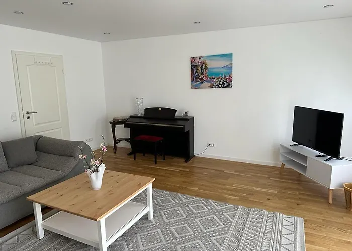 Lichtdurchflutete 90 M2 Drei Duplexwohnung In Altperlach 아파트 *