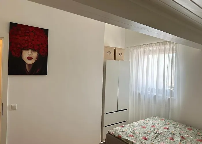 Апартаменты Lichtdurchflutete 90 M2 Drei Duplexwohnung In Altperlach *