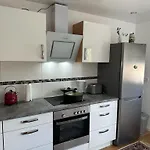 Lichtdurchflutete 90 M2 Drei Duplexwohnung In Altperlach 公寓 *