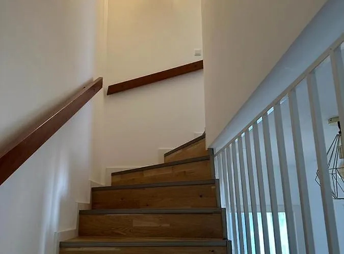 Lichtdurchflutete 90 M2 Drei Duplexwohnung In Altperlach * München